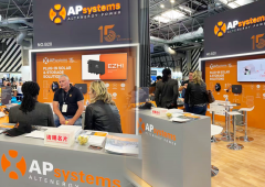 昱能科技闪耀英国Solar Storage Live，光储全场景解