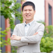 曾庆生：红砖院里承古意 ，烟火巷中活岐黄